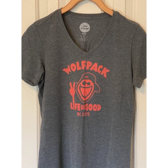 NC State Wolfpack Dark Gray T-Shirt Women's Size S Life Is Good North Carolina - Picture 3 of 10